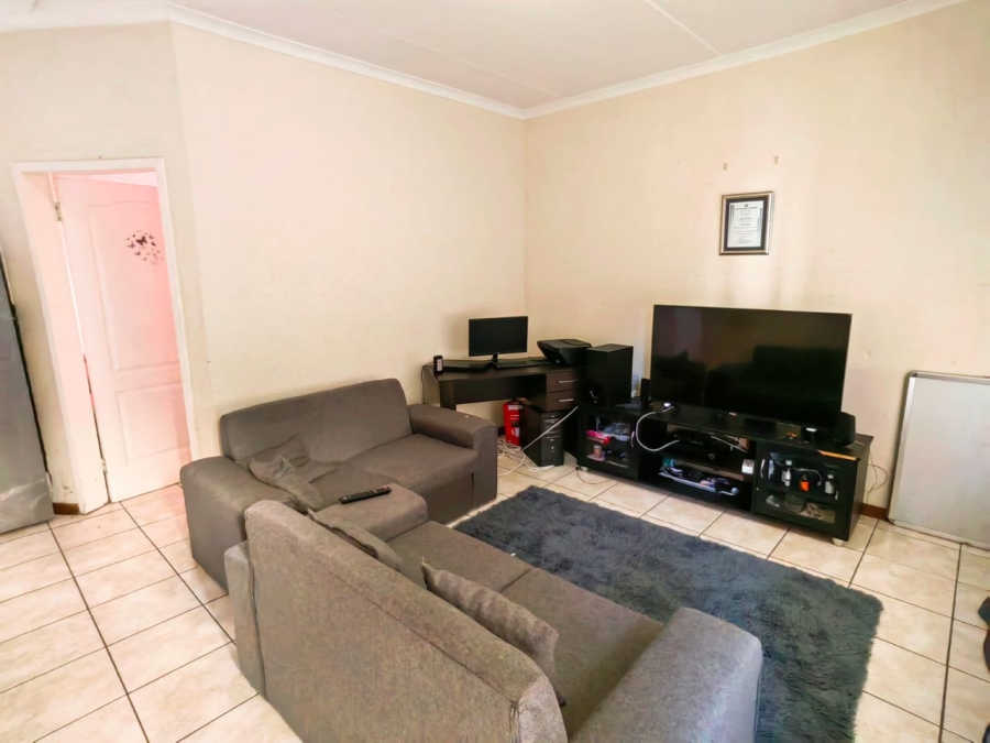 2 Bedroom Property for Sale in Potchefstroom North West